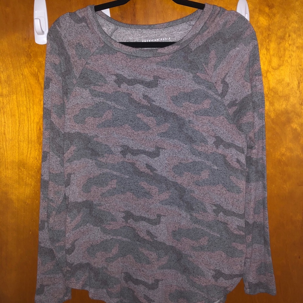 American Eagle Long Sleeve Shirt